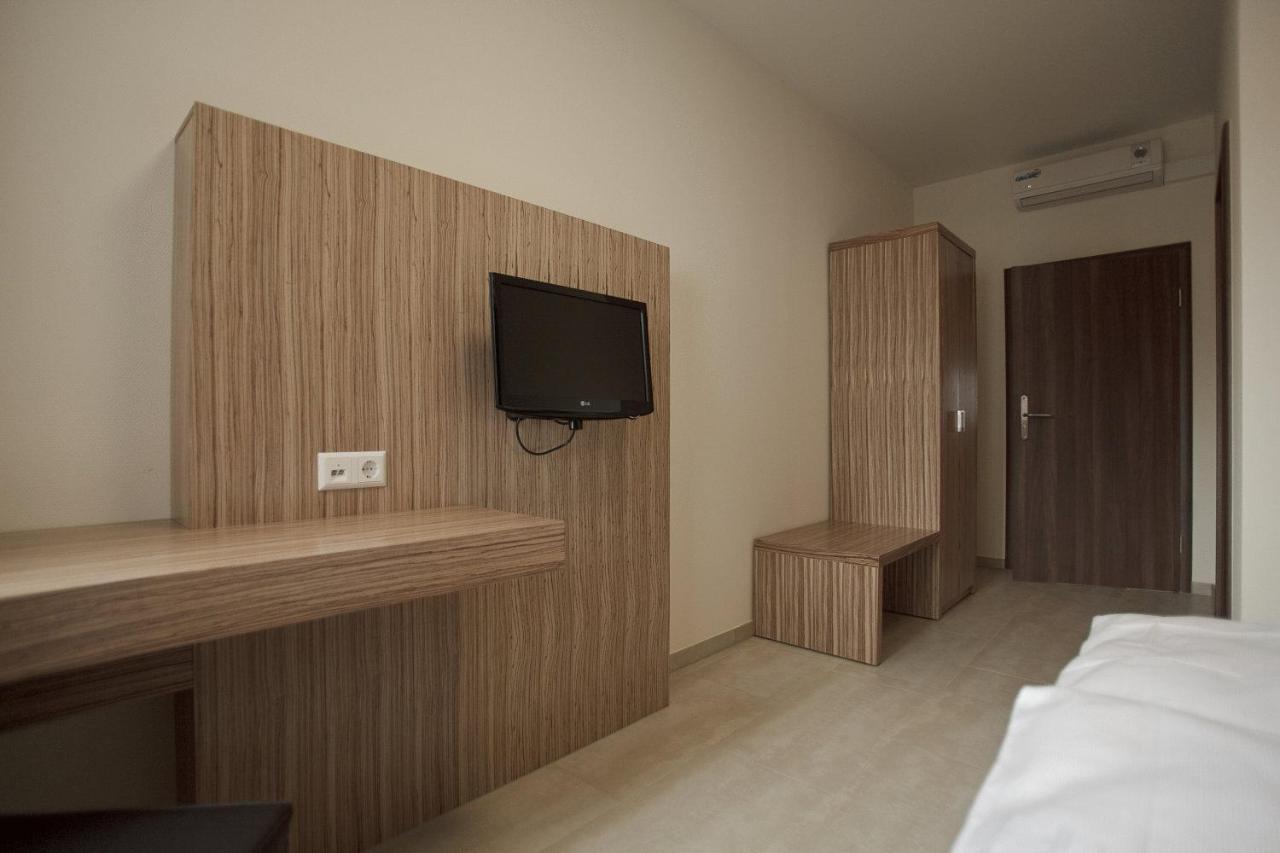 Hotel Maxis - Digitaler Self-Check-In - カールスバート 部屋 写真